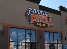 Johnny's Pizza & Pub