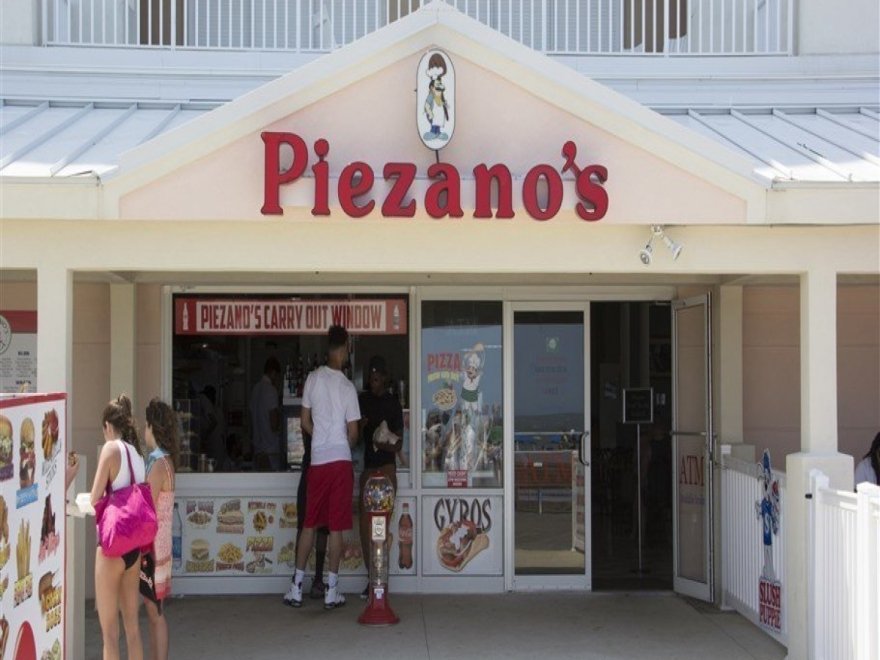 Piezanos Pizza
