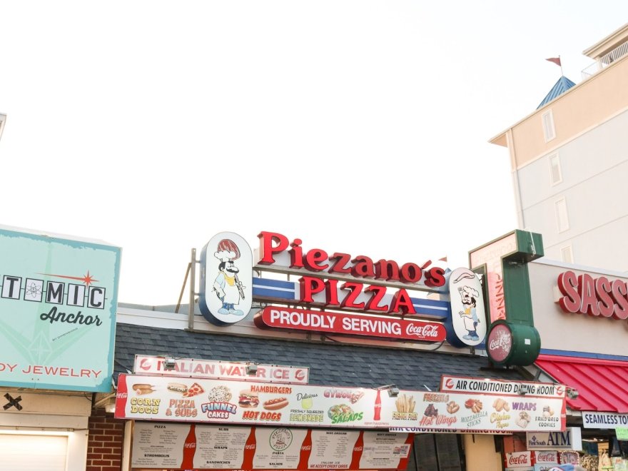 Piezanos Pizza