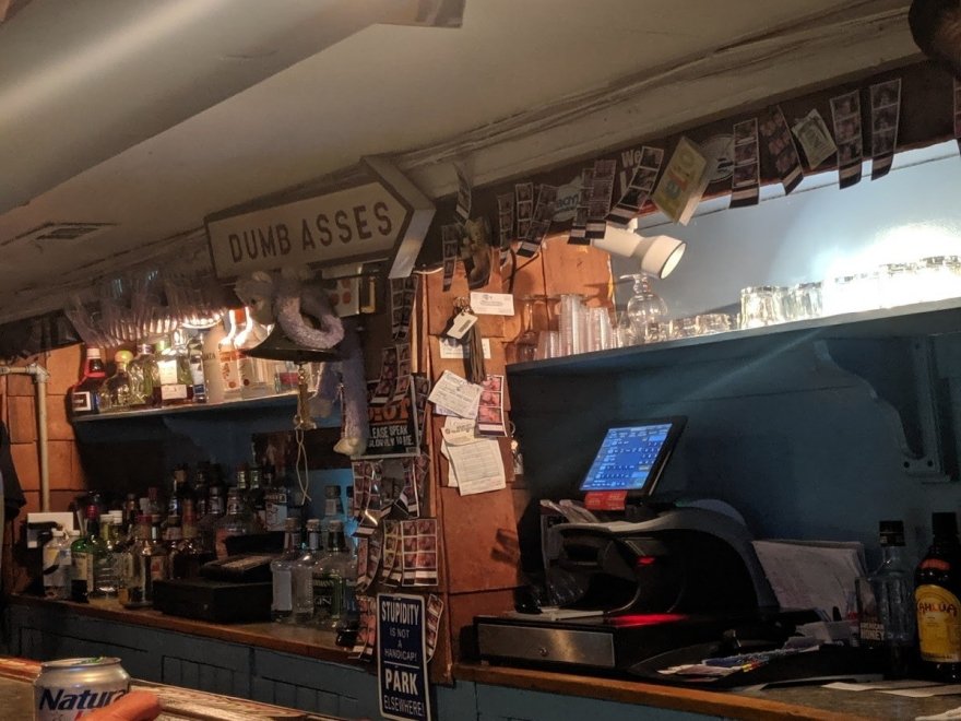 Harbor Inn